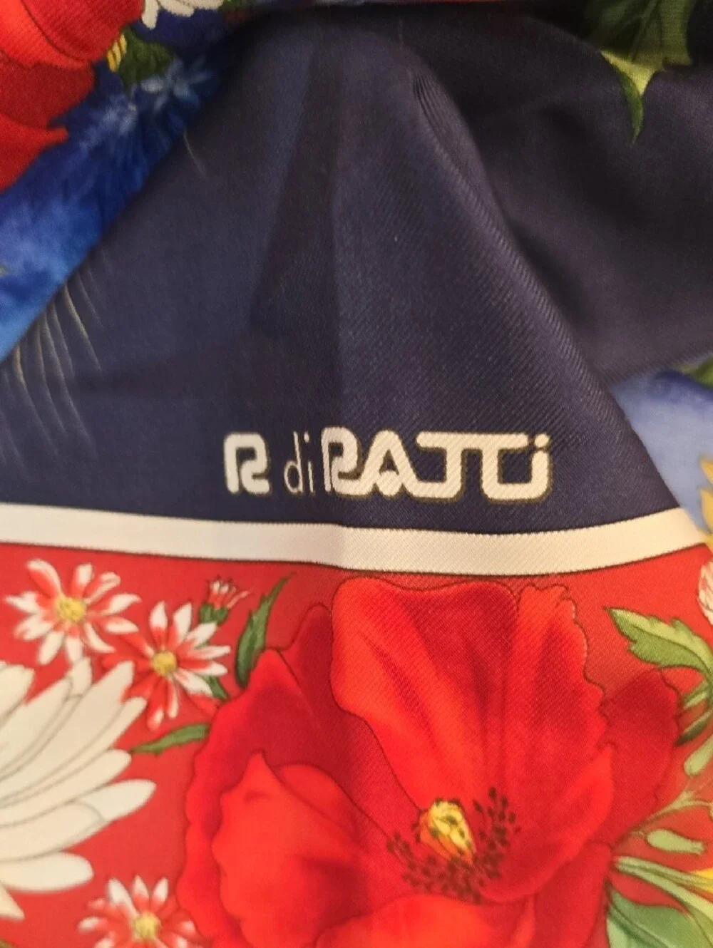 Vintage R di RAJU Italy Silk Scarf 34
